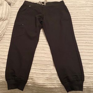 Figs Medium Petite Black Zamora Joggers (scrub pants)